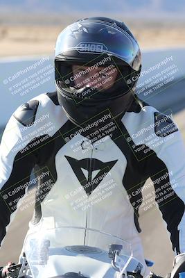 media/Dec-01-2025-Moto Forza (Mon) [[2daa91e15f]]/4-Around the Pits/